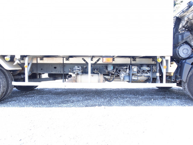 日野 レンジャー 中型 冷蔵冷凍バン 2KG-FC2ABA(103418) 19枚目