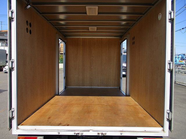 トヨタ ダイナ 小型 バン TPG-XZU605(103419) 5枚目