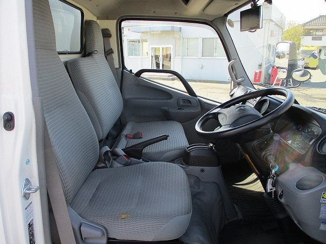 トヨタ ダイナ 小型 バン TPG-XZU605(103419) 8枚目