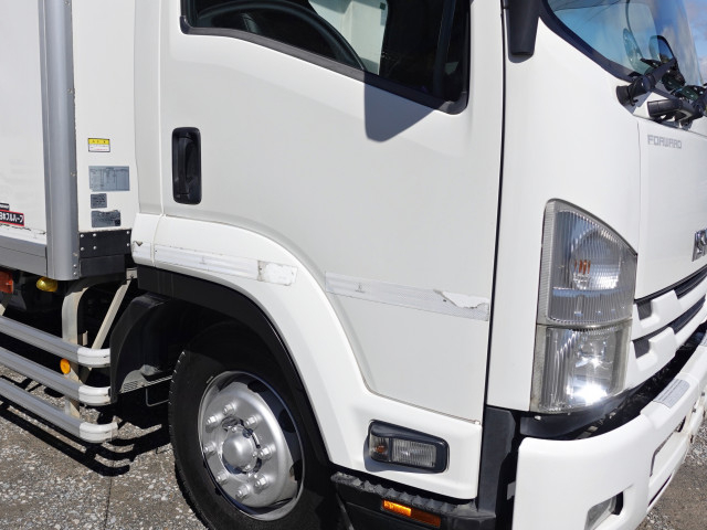 いすゞ フォワード 増トン 冷蔵冷凍バン LKG-FTR90T2(103421) 6枚目