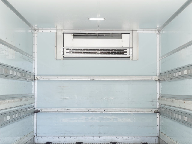 いすゞ フォワード 増トン 冷蔵冷凍バン LKG-FTR90T2(103421) 16枚目