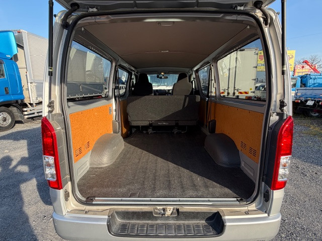 トヨタ レジアスエース 小型 バン CBF-TRH200V(103422) 9枚目