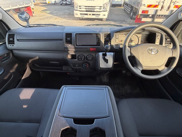 トヨタ レジアスエース 小型 バン CBF-TRH200V(103422) 12枚目