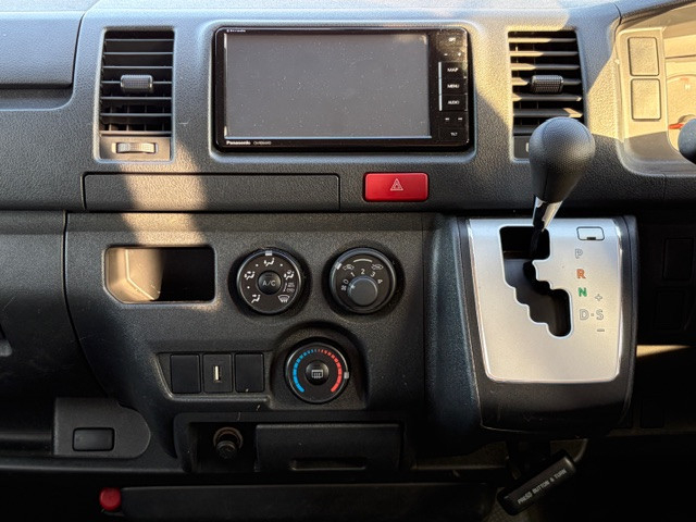 トヨタ レジアスエース 小型 バン CBF-TRH200V(103422) 13枚目