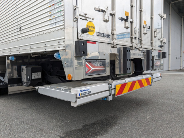 いすゞ ギガ 大型 冷蔵冷凍バン 2PG-CYY77DU(103425) 5枚目