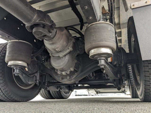 いすゞ ギガ 大型 冷蔵冷凍バン 2PG-CYY77DU(103425) 11枚目