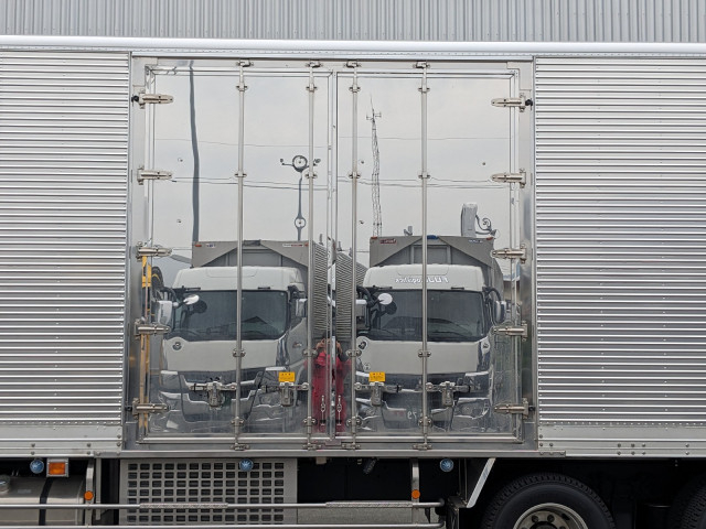 いすゞ ギガ 大型 冷蔵冷凍バン 2PG-CYY77DU(103425) 13枚目