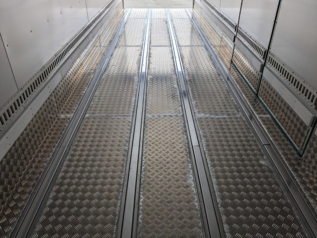 いすゞ ギガ 大型 冷蔵冷凍バン 2PG-CYY77DU(103425) 29枚目