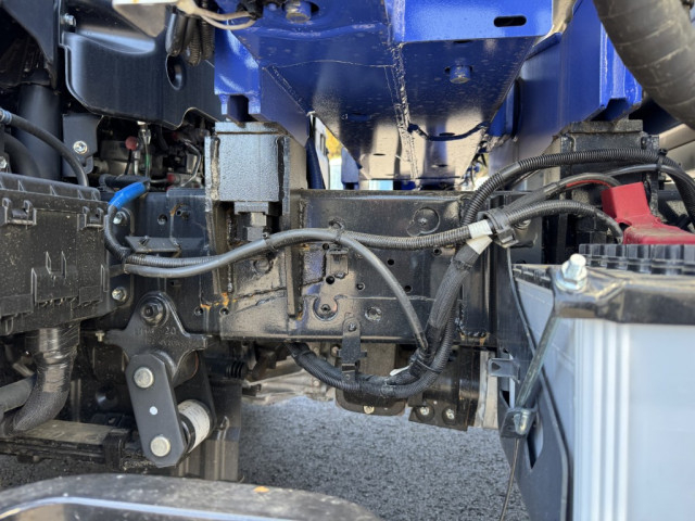 日野 デュトロ 小型 平ボディ（クレーン付） 2KG-XZU712M(103426) 27枚目