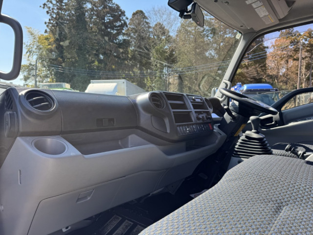 日野 デュトロ 小型 平ボディ（クレーン付） 2KG-XZU712M(103426) 37枚目