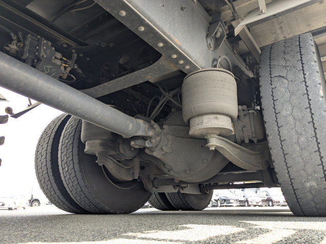 いすゞ ギガ 大型 ウィング QKG-CYL77B(103437) 10枚目