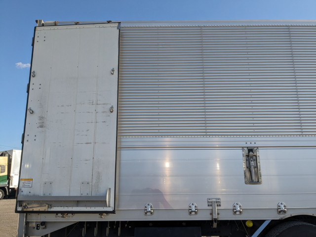 UDトラックス（日産） クオン 大型 ウィング 2PG-CD5CA(103436) 31枚目