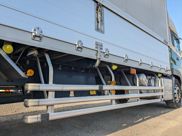 UDトラックス（日産） クオン 大型 ウィング 2PG-CD5CA(103436) 37枚目