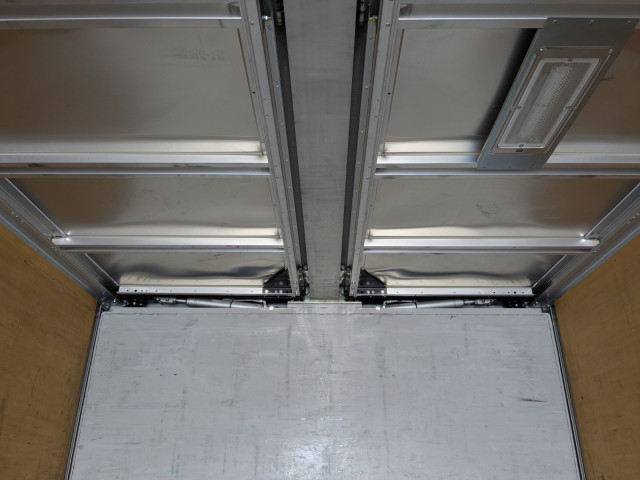 いすゞ ギガ 大型 ウィング QKG-CYL77B(103437) 21枚目