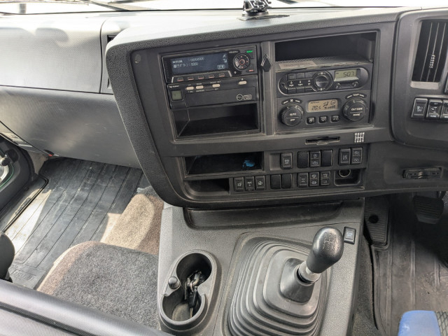 いすゞ ギガ 大型 ウィング QKG-CYL77B(103437) 27枚目