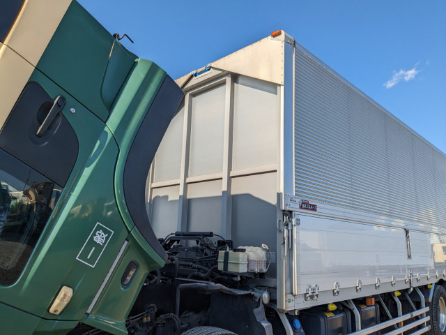 UDトラックス（日産） クオン 大型 ウィング 2PG-CD5CA(103436) 46枚目