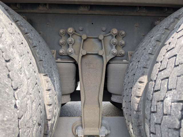 いすゞ ギガ 大型 ウィング QKG-CYL77B(103437) 32枚目