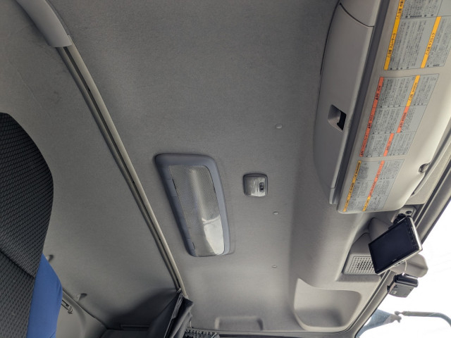 いすゞ ギガ 大型 ウィング QKG-CYL77B(103437) 34枚目