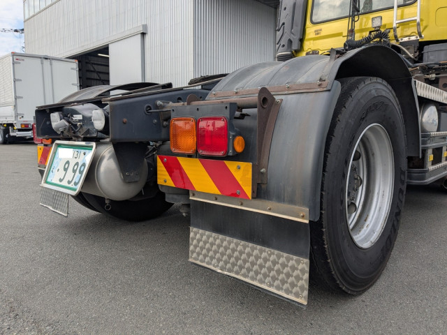 UDトラックス（日産） クオン 大型 トラクタ QKG-GK6XAB(103439) 6枚目