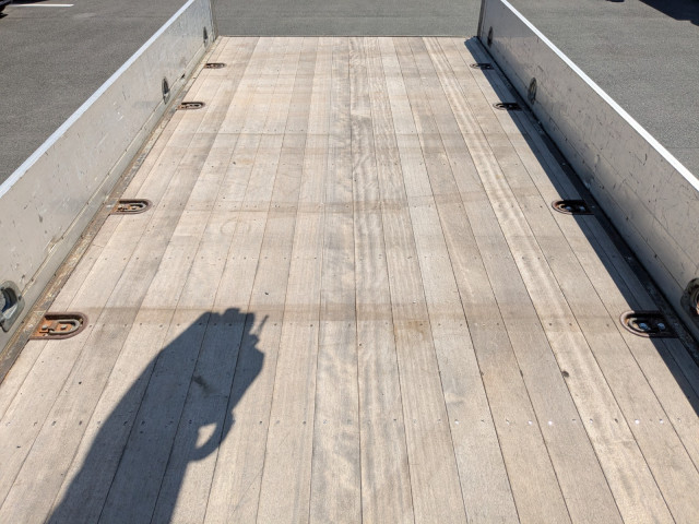 いすゞ フォワード 中型 平ボディ（クレーン付） TKG-FRR90S2(103438) 19枚目