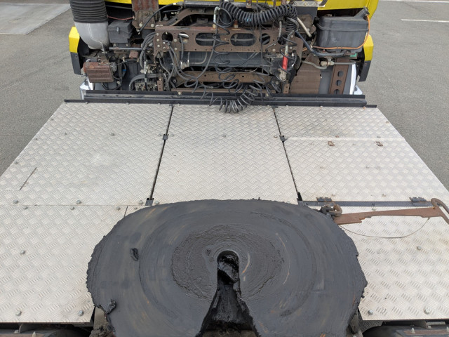 UDトラックス（日産） クオン 大型 トラクタ QKG-GK6XAB(103439) 15枚目