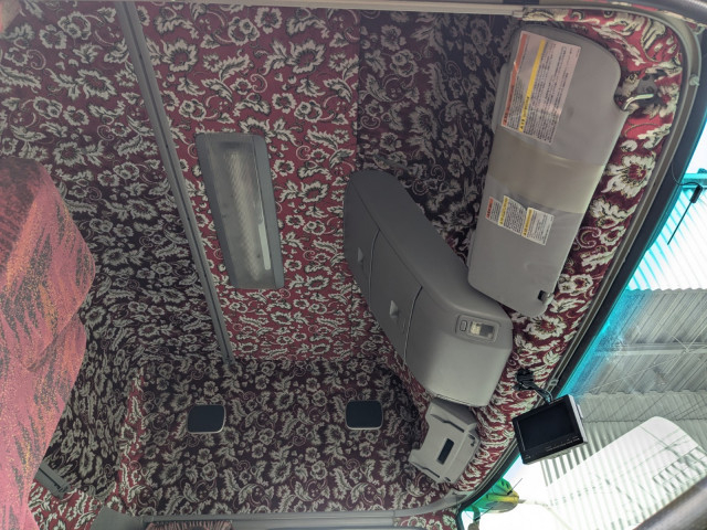 UDトラックス（日産） クオン 大型 トラクタ QKG-GK6XAB(103439) 20枚目