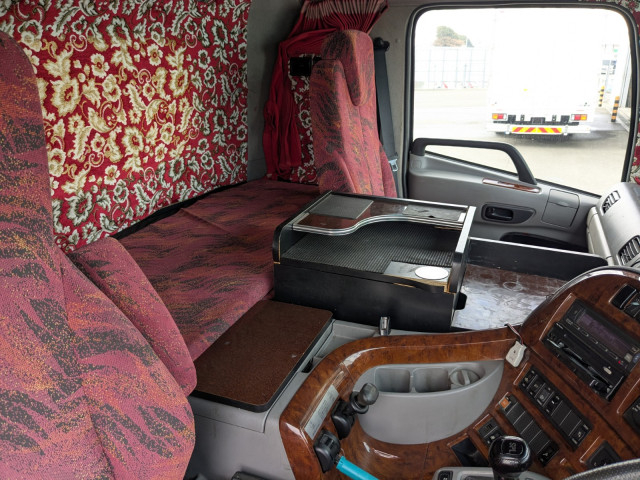 UDトラックス（日産） クオン 大型 トラクタ QKG-GK6XAB(103439) 21枚目