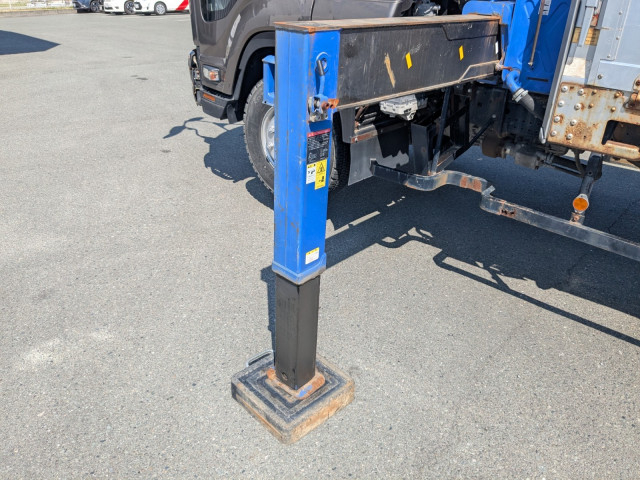 いすゞ フォワード 中型 平ボディ（クレーン付） TKG-FRR90S2(103438) 33枚目