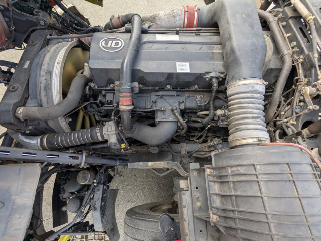 UDトラックス（日産） クオン 大型 トラクタ QKG-GK6XAB(103439) 28枚目