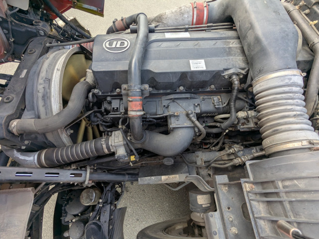 UDトラックス（日産） クオン 大型 トラクタ QKG-GK6XAB(103439) 29枚目