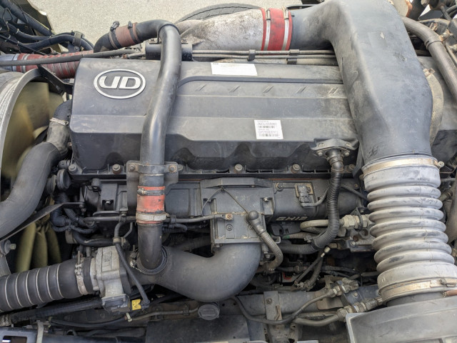 UDトラックス（日産） クオン 大型 トラクタ QKG-GK6XAB(103439) 30枚目