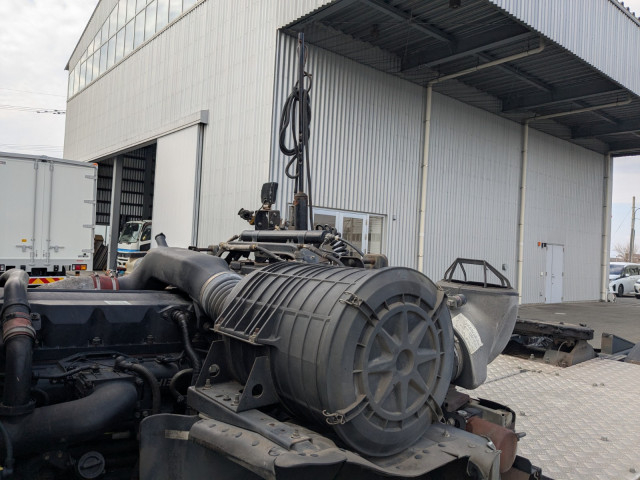 UDトラックス（日産） クオン 大型 トラクタ QKG-GK6XAB(103439) 31枚目