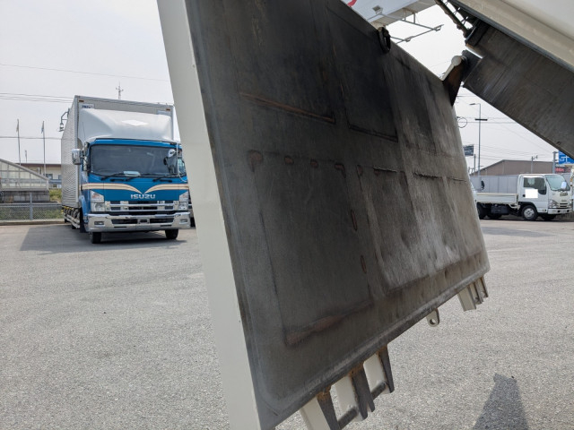 いすゞ ギガ 大型 土砂ダンプ QKG-CXZ77AT(103440) 19枚目