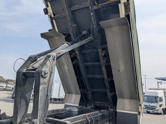 いすゞ ギガ 大型 土砂ダンプ QKG-CXZ77AT(103440) 24枚目