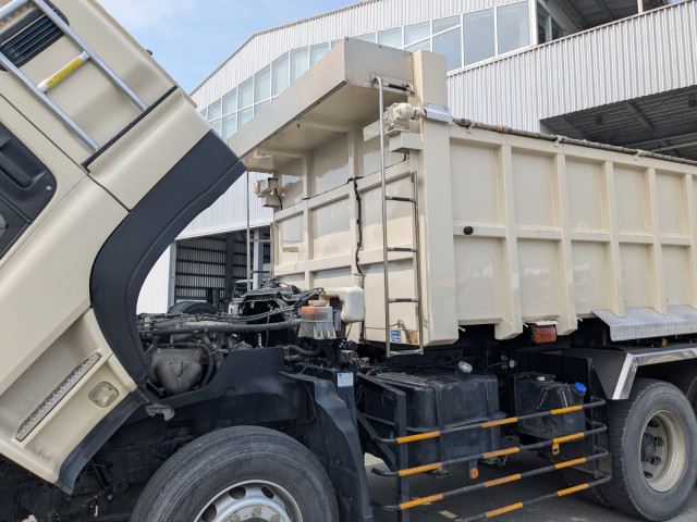 いすゞ ギガ 大型 土砂ダンプ QKG-CXZ77AT(103440) 39枚目