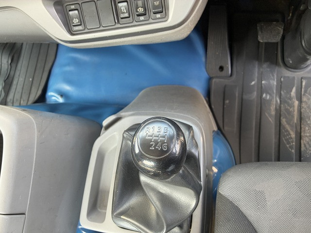 UDトラックス（日産） コンドル 中型 平ボディ TKG-MK38L(103443) 32枚目