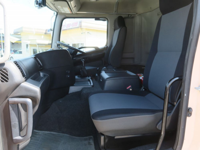 日野 プロフィア 大型 QKG-GN1APBA(103445) 19枚目