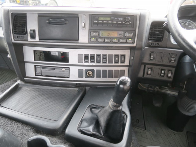 日野 プロフィア 大型 QKG-GN1APBA(103445) 24枚目