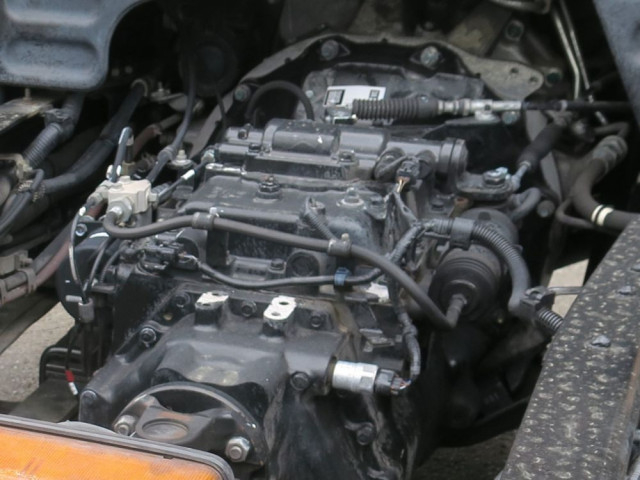 日野 プロフィア 大型 QKG-GN1APBA(103445) 32枚目