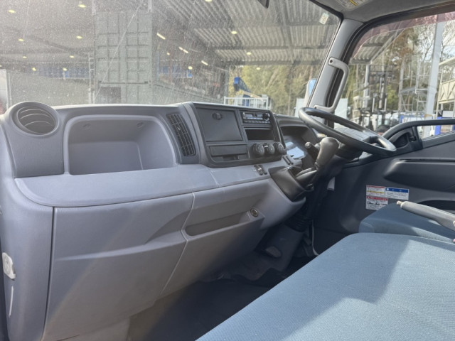 三菱ふそう キャンター 小型 平ボディ（クレーン付） TKG-FEA50(103446) 34枚目