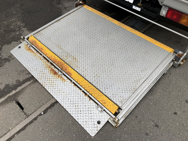 トヨタ ダイナ 小型 バン TKG-XZC605(103451) 6枚目