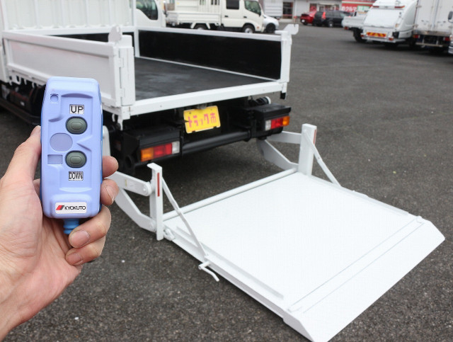 三菱ふそう キャンター 小型 Wキャブ 2RG-FGA20(103510) 27枚目