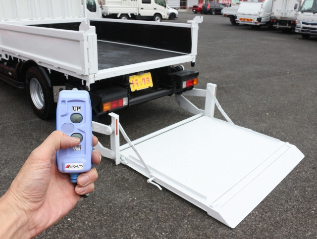 三菱ふそう キャンター 小型 Wキャブ 2RG-FGA20(103510) 28枚目