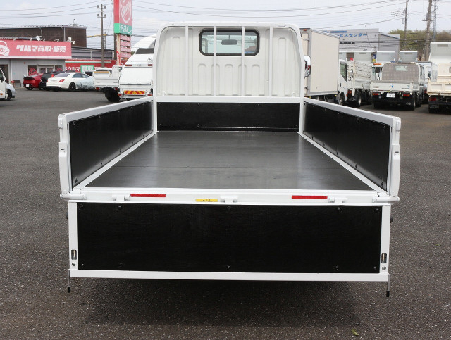 Mitsubishi Fuso canter Small Flat body TPG-FBA00(103513) 9枚目