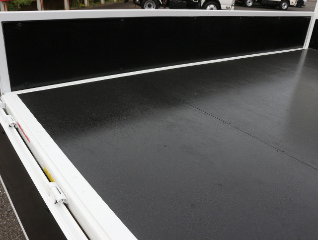 Mitsubishi Fuso canter Small Flat body TPG-FBA00(103513) 11枚目