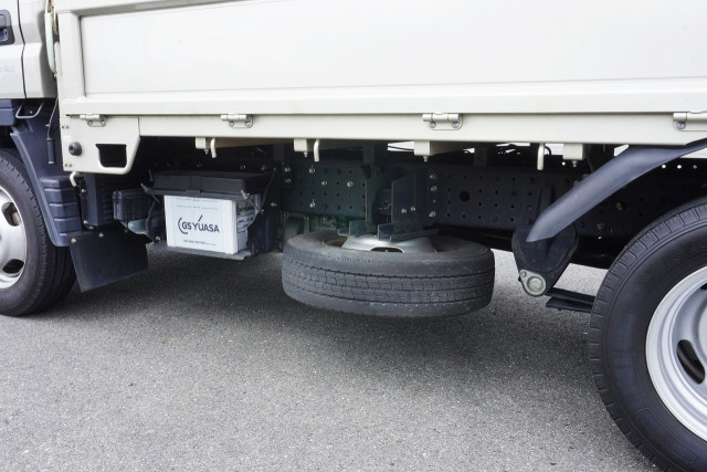 三菱ふそう キャンター 小型 平ボディ TPG-FBA00(103512) 27枚目