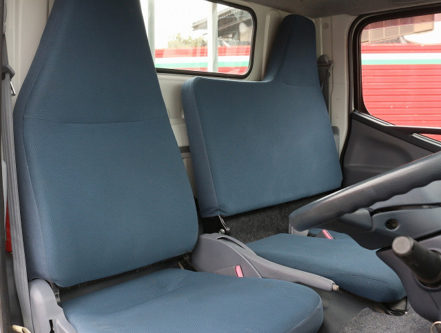 Mitsubishi Fuso canter Small Flat body TPG-FBA00(103513) 32枚目