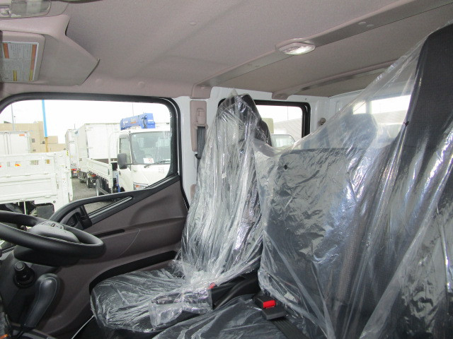 三菱ふそう キャンター 小型 Wキャブ 2RG-FBA20(103549) 18枚目