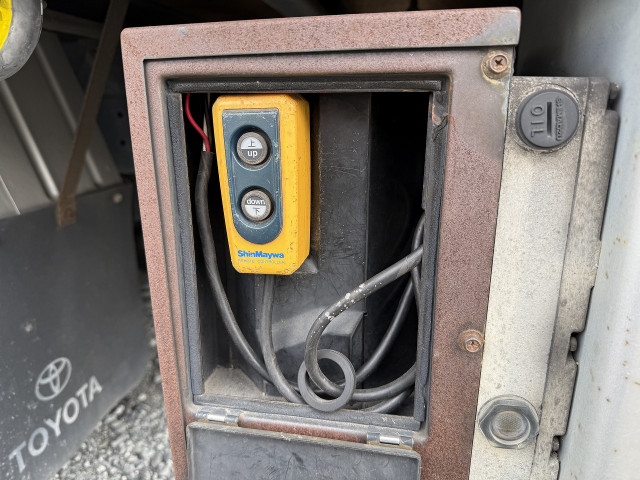 トヨタ ダイナ 小型 バン BDG-XZU308(103551) 24枚目