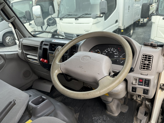 トヨタ ダイナ 小型 バン BDG-XZU308(103551) 38枚目